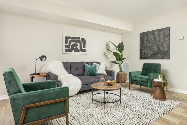 Building Photo - The Firefly