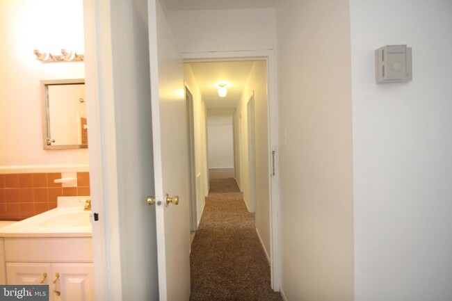 Foto del edificio - 8601 Manchester Rd