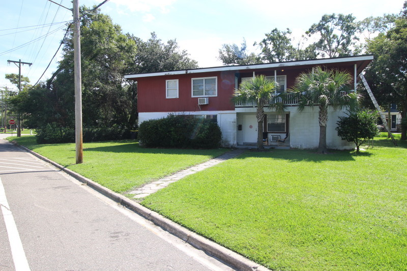 Front of Building - 2740 Forbes St