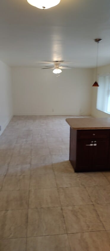 kitchen and living room open floor plan - 12126 Gibbs Rd (Delray Beach, FL)