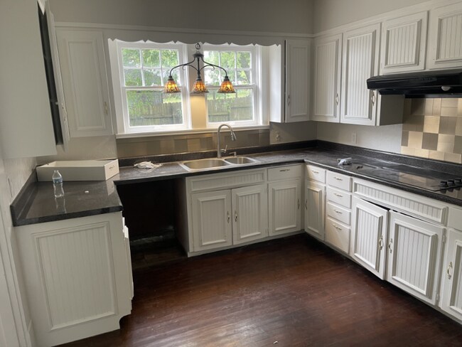 Foto del edificio - 204 S Montgomery St