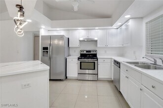 Building Photo - 765 Aprile Ave S