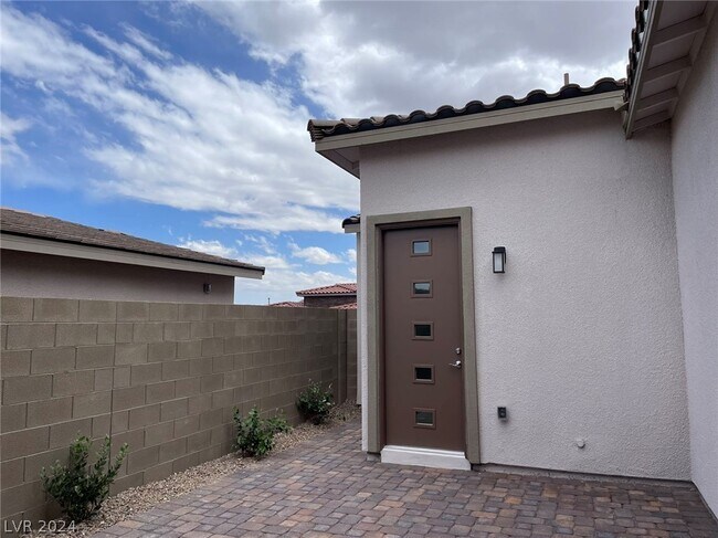 Building Photo - 11622 Hatchling Ave