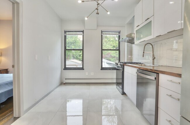 Foto del edificio - 232 1st St