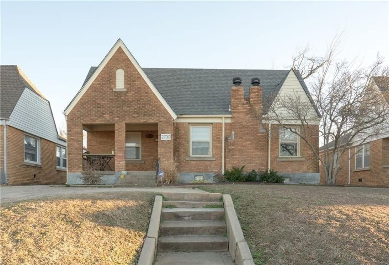 Home in Crestwood + Near Plaza + 3 bedroom... - Home in Crestwood + Near Plaza + 3 bedroom...