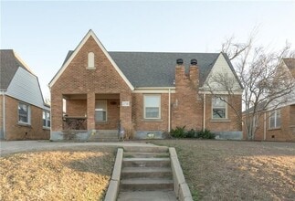 Building Photo - 2730 NW 22nd St