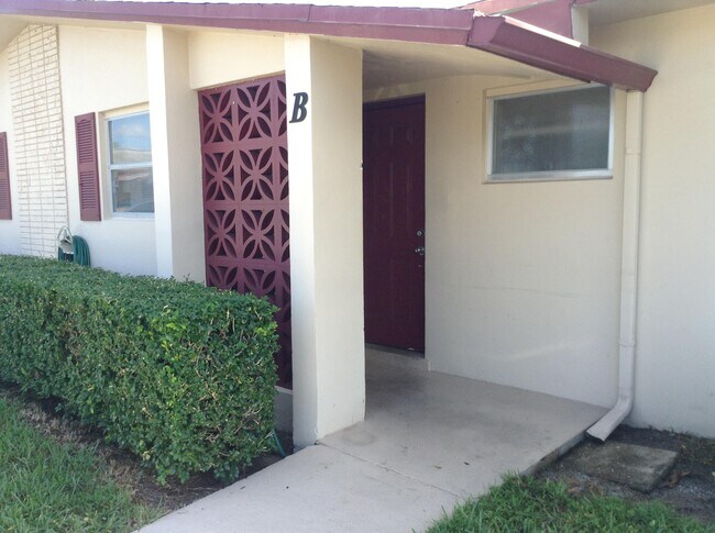 Foto del edificio - 2980 Crosley Dr W