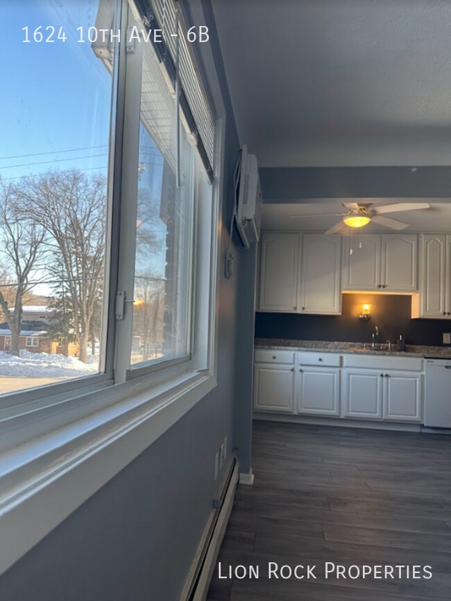 Foto del edificio - 1624 10th Ave