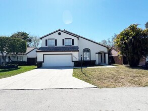 Building Photo - 15920 SW 79th Terrace