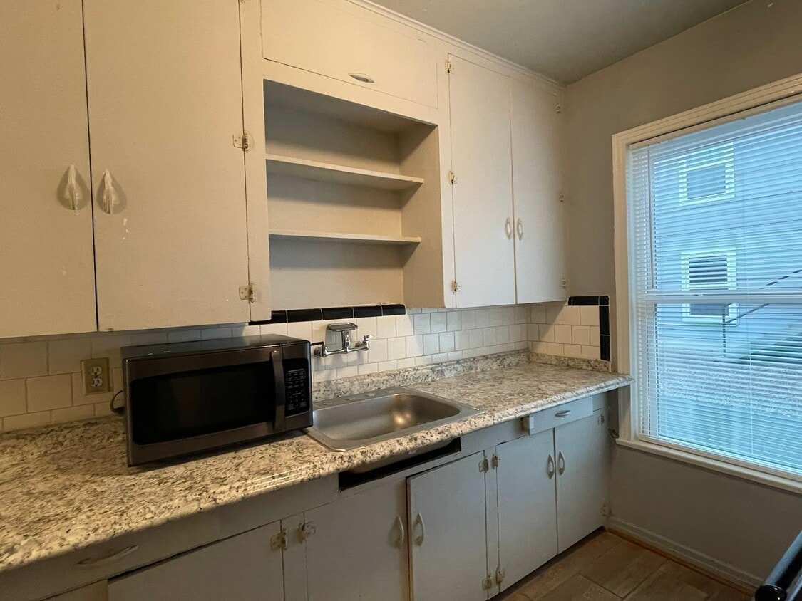 Foto principal - 537 Studewood St