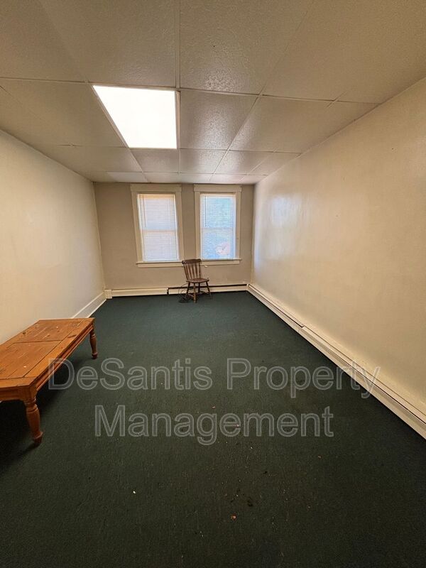 Foto del edificio - 946 Beaver Rd