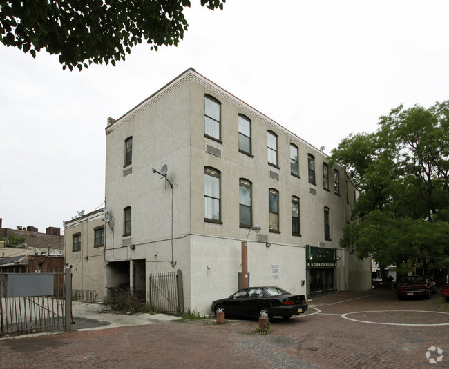 Foto del edificio - Frederick Douglass Apartments