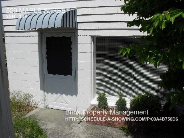 Primary Photo - 529 Maple St
