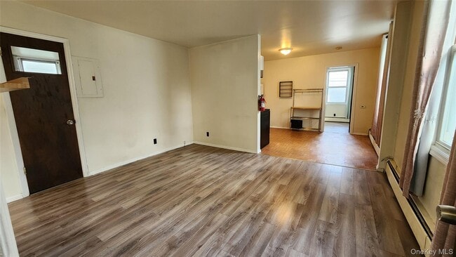 Foto del edificio - 37 Drew Ave