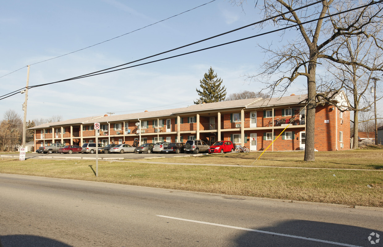 Primary Photo - Colonial Gardens Apartments