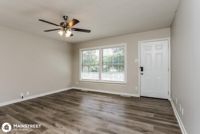 Building Photo - 813 RAUSCHER DR, BALLWIN, MO 63011