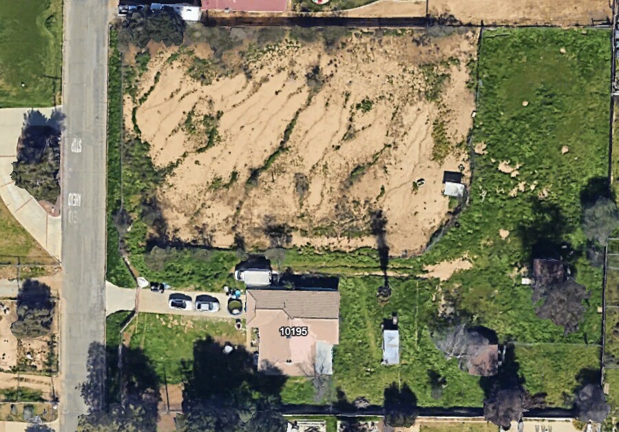 Building Photo - 10195 Nancy Ave