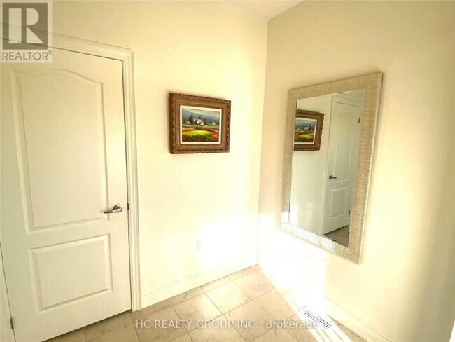 Photo du bâtiment - 33 Carratuck St