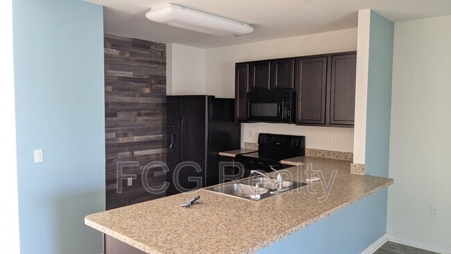 Building Photo - 165 Arbor Lakes Dr