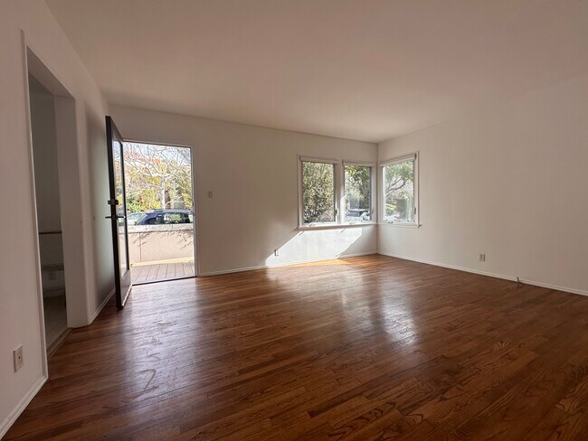 Sala de estar - 215 3rd Ave
