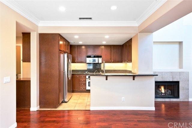 Building Photo - 219 Lonetree