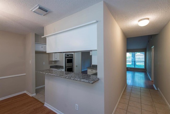 Foto del edificio - 22410 Smokey Hill Dr