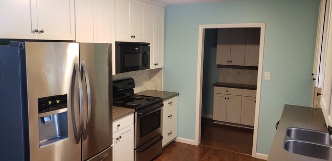 Building Photo - 100 Jackie Ave