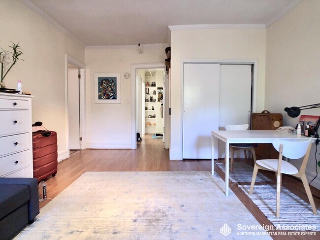Foto del edificio - 320 W 106th St