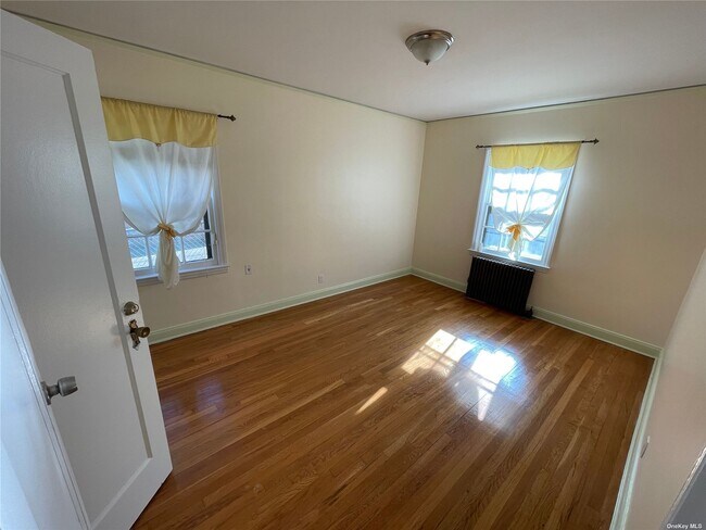 Foto del edificio - 217-32 50th Ave