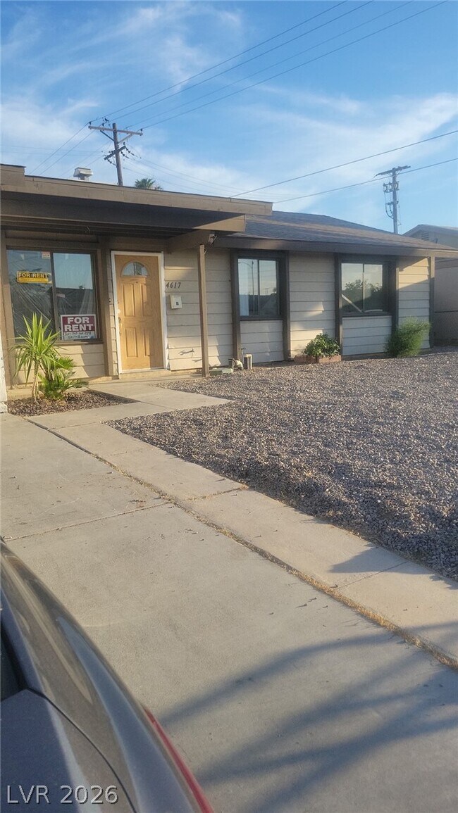 Foto del edificio - 4617 Stacey Ave