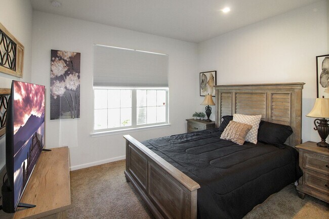 Building Photo - Renaissance Annual Home for Rent