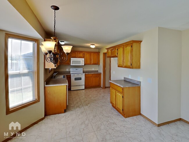 Foto del edificio - 402 W Summit St