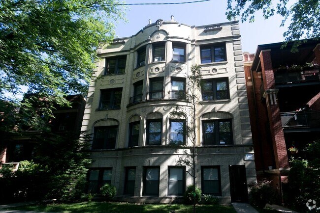Building Photo - 1432 W Farragut Ave
