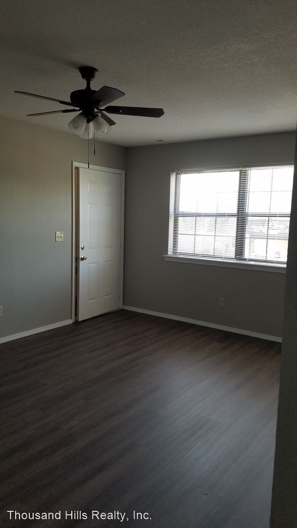 Building Photo - 2 br, 1 bath House - 1105 Bird Road Apt #2