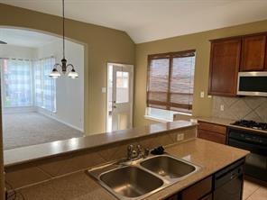 Foto del edificio - 6400 Brownstone Dr
