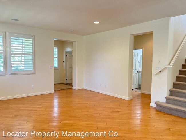 Foto del edificio - 4 br, 4 bath House - 5210 Village Green Lane