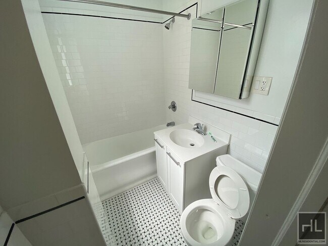 Foto del edificio - AMAZING STUDIO APARTMENT!! AMAZING DEAL! W...
