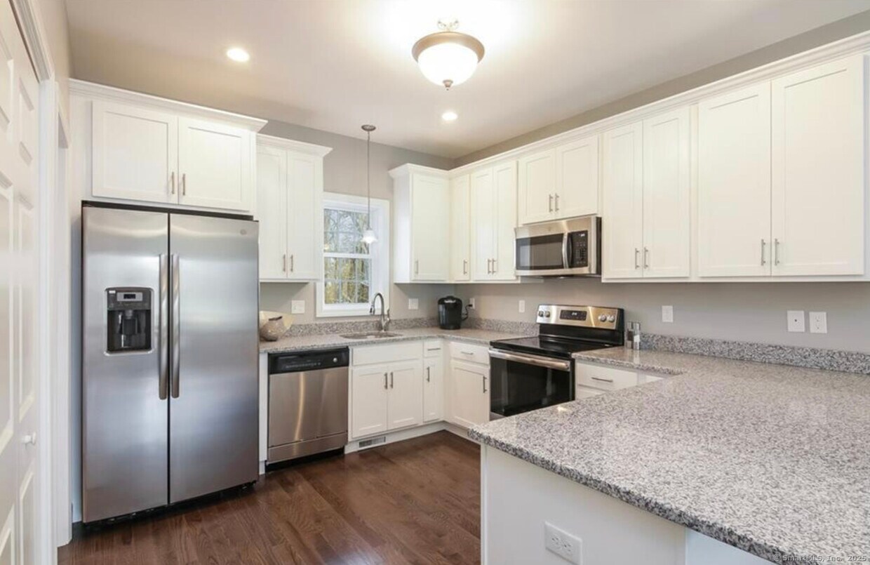 Foto principal - 35 Ringgold St