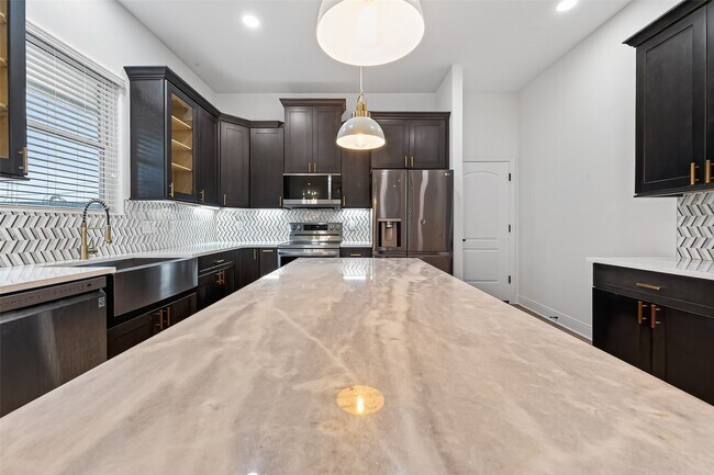 Foto del edificio - 6626 Highrock Rd