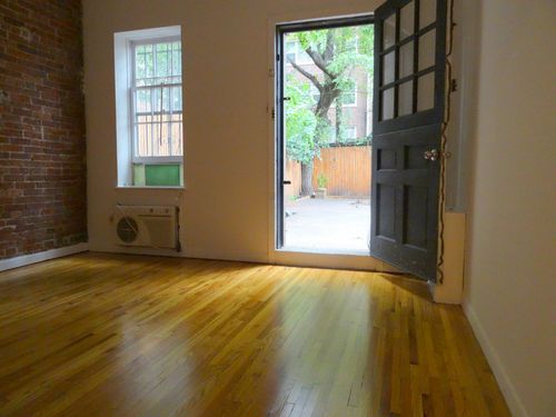 Foto del edificio - 517 E 75th St
