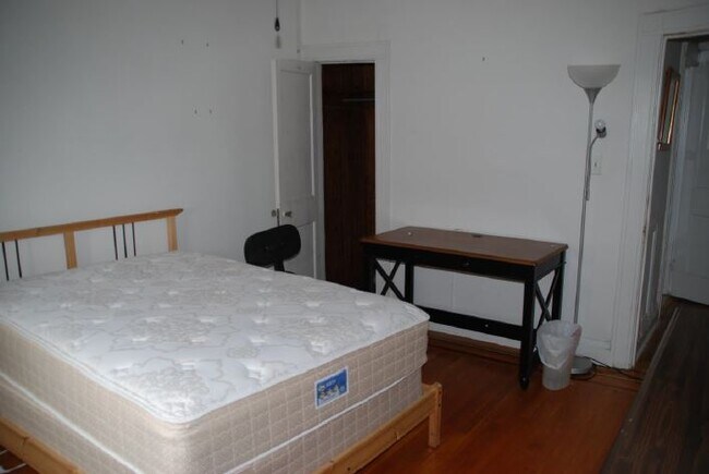Foto del edificio - 227 E 33rd St