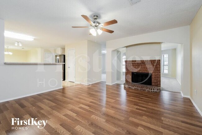 Building Photo - 905 Shady Brook Lane