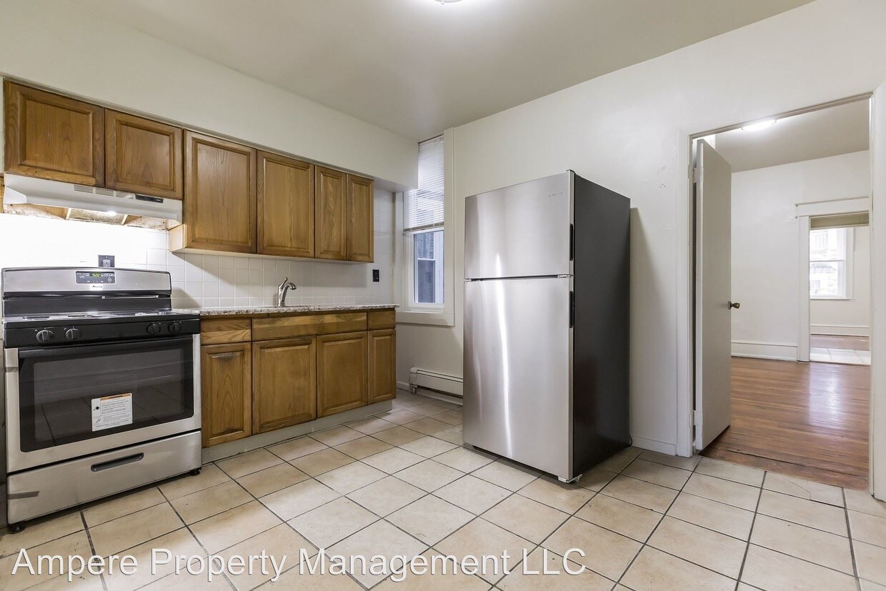 Primary Photo - 1242 S 51st St