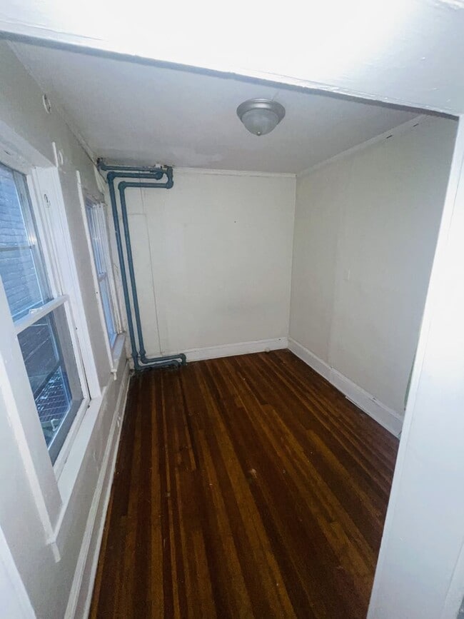 Building Photo - 306 Hudson Ave