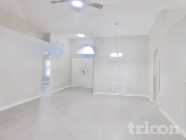 Building Photo - 12633 Avery Hill Ct