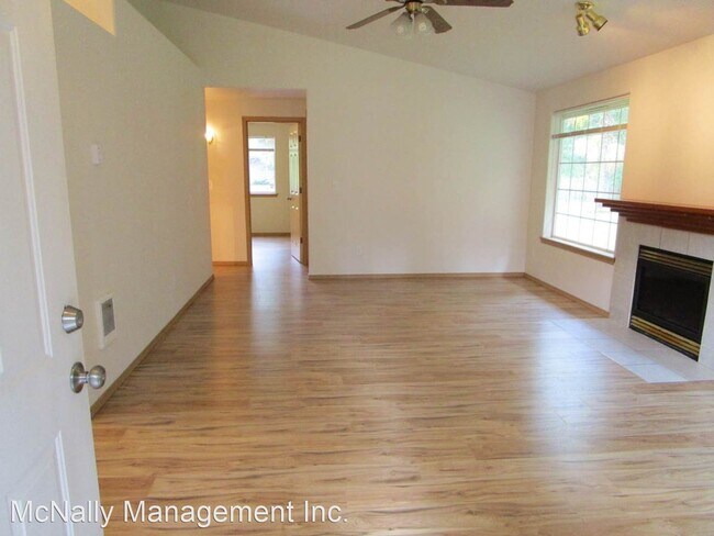 Building Photo - 3 br, 2 bath House - 13417 120th Street NW