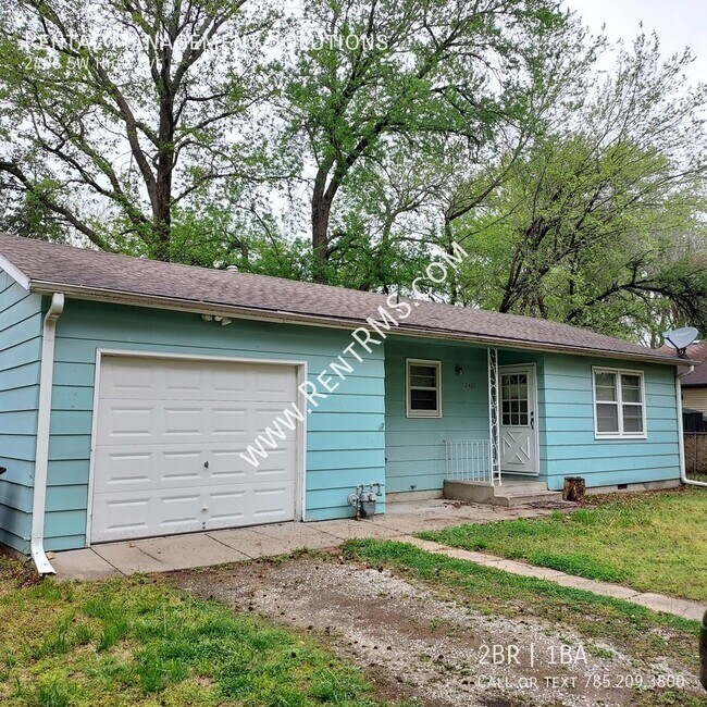 Building Photo - 2405 SW High Ave- 2 BED/1 BATH