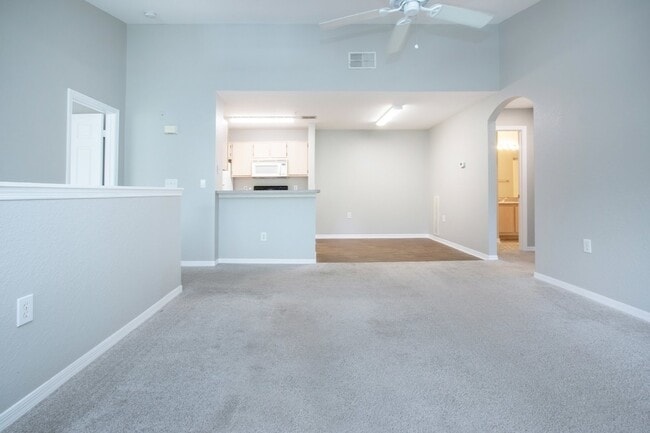 Foto del edificio - 2 Bedroom Condo in Lakewood Ranch