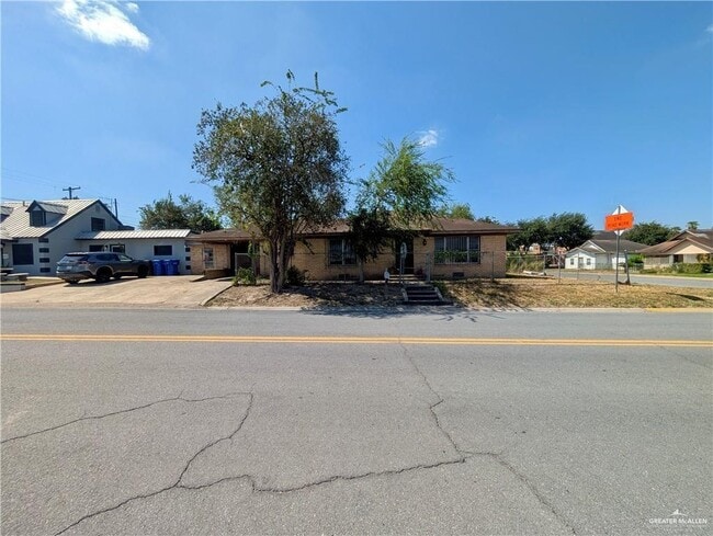 Building Photo - 14 Fresno Ave