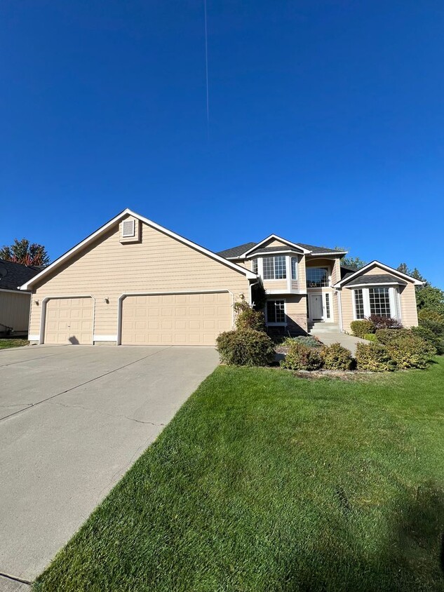 Primary Photo - Mead School District - 4 bed 3 bath Coming...